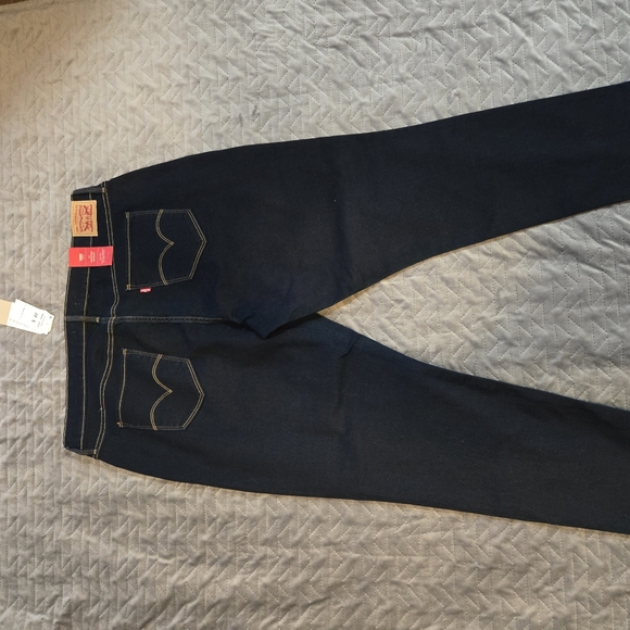 Jean - Picture 2 of 3